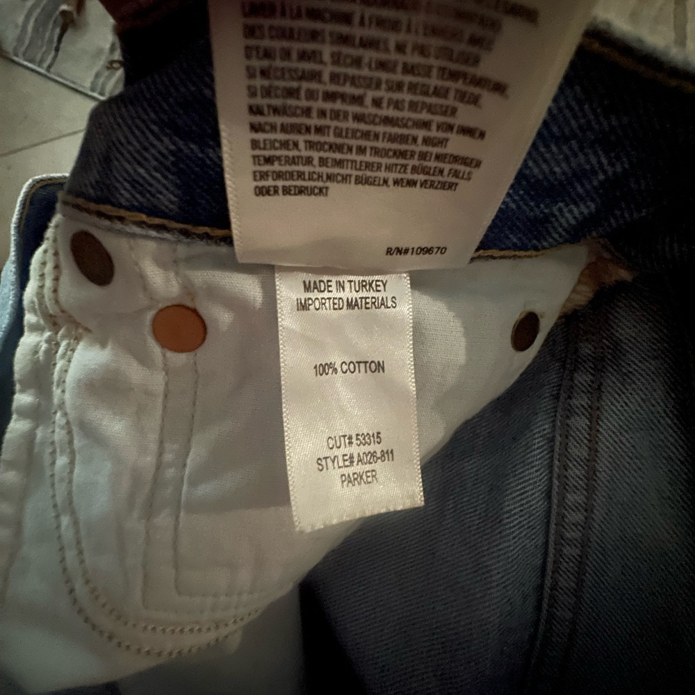 AGOLDE Vintage Parker, distressed denim shorts - Picture 6 of 12